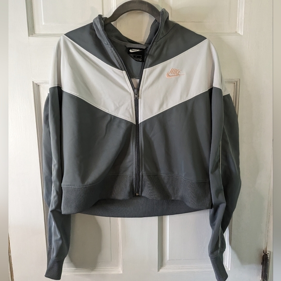 Nike Cropped Track Jacket LARGE - Picture 1 of 6